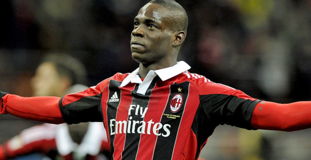 Balotelli “thërret” Milanin: Jam gati për të qenë sulmuesi juaj