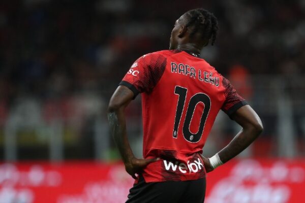 Milan, derbi për Leaon: Është koha e duhur