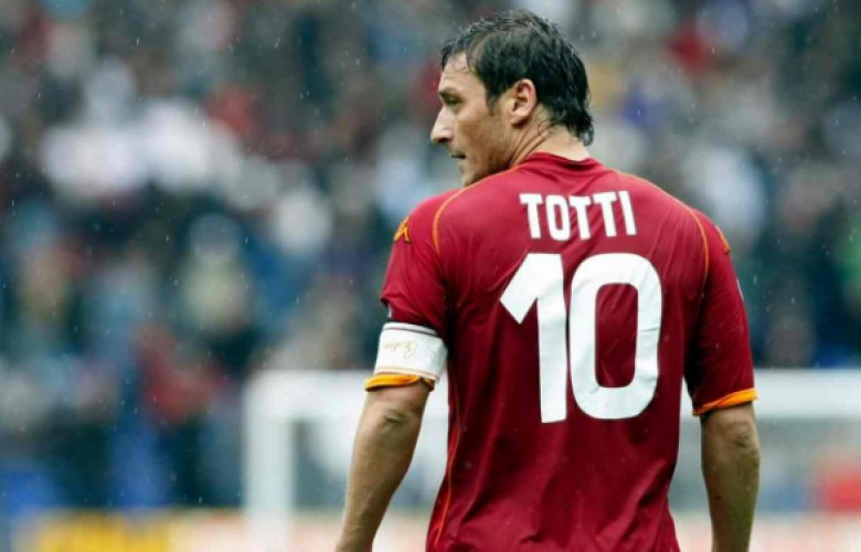 A mundet Roma ta sigurojë një vend në Champions? Flet Totti