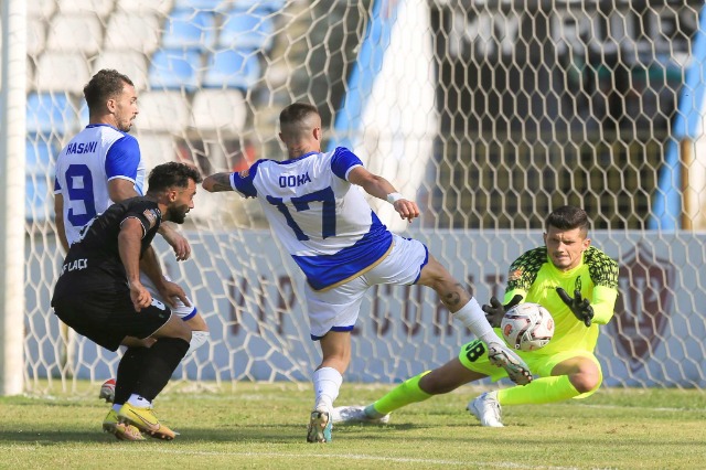 Laçi shtang Tiranën, e mund 3-0