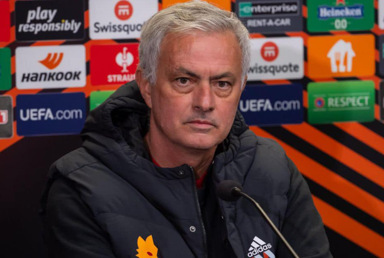 Mourinho shtang Romën, e mendon largimin