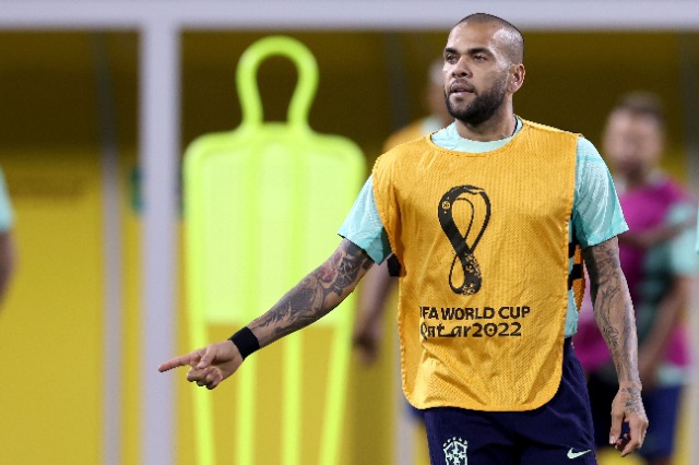 Dhunë seksuale, kërkohen nëntë vite burg për Dani Alves