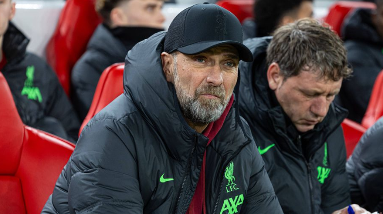 Klopp i pakënaqur me tifozët: Po s’ndihesh mirë, jepja dikujt tjetër biletën!