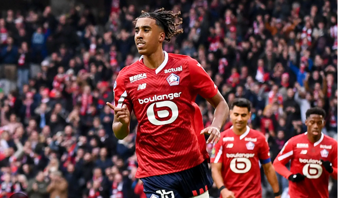 Man United dhe Lille në negociatat për talentin Yoro