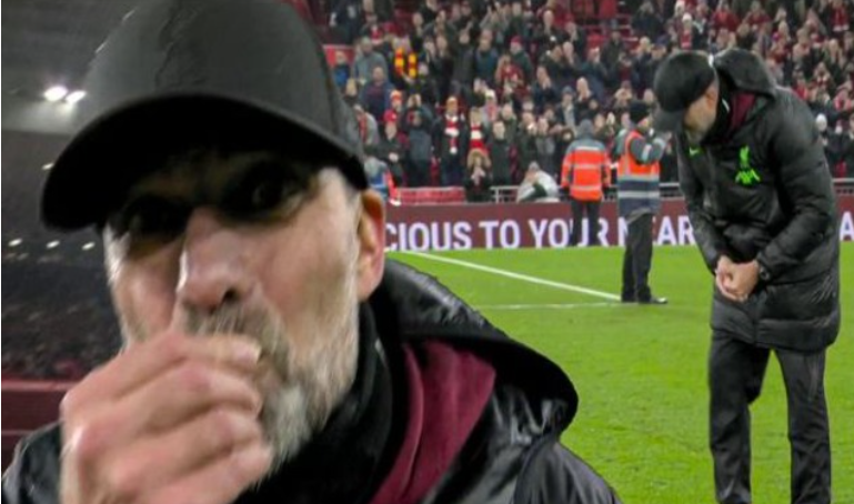 Klopp humbet unazën e martesës, ja si reagon pasi e gjen!