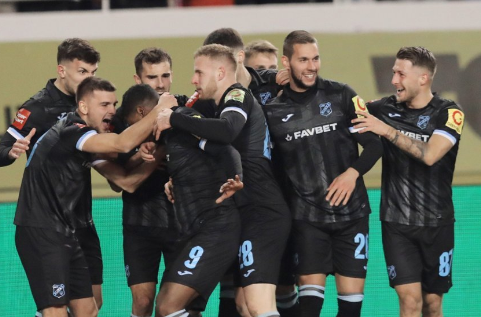 Gol spektakolar nga mesfushori shqiptar, Rijeka përmbys Hajdukun