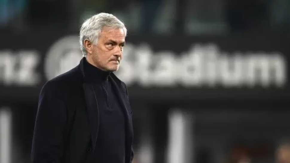 Ndizet gara për Mourinho-n, ndërhyn edhe klubi i Premier League