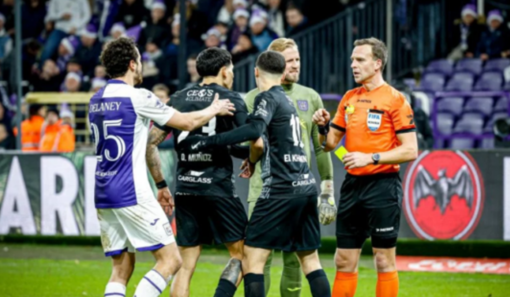 Vendim historik në futboll, ndeshja Anderlecht-Genk do të përsëritet shkaku i gabimit të gjyqtarëve