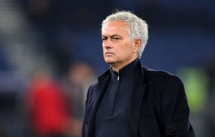 Mourinho nuk ikën nga Italia, Napoli gati superofertën për portugezin