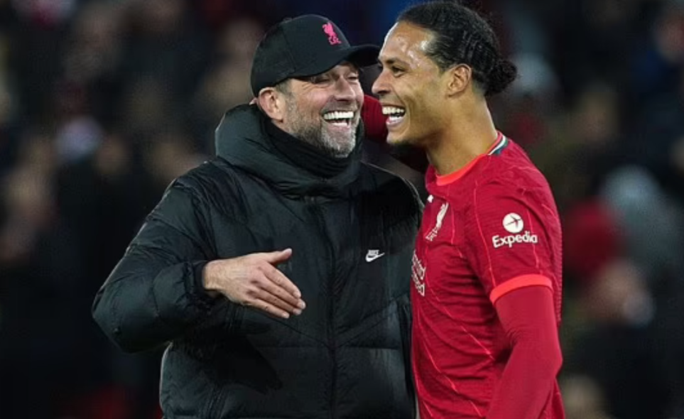 “Liverpool është gati për luftë”, Van Dijk: Duhet të shijojmë futbollin!