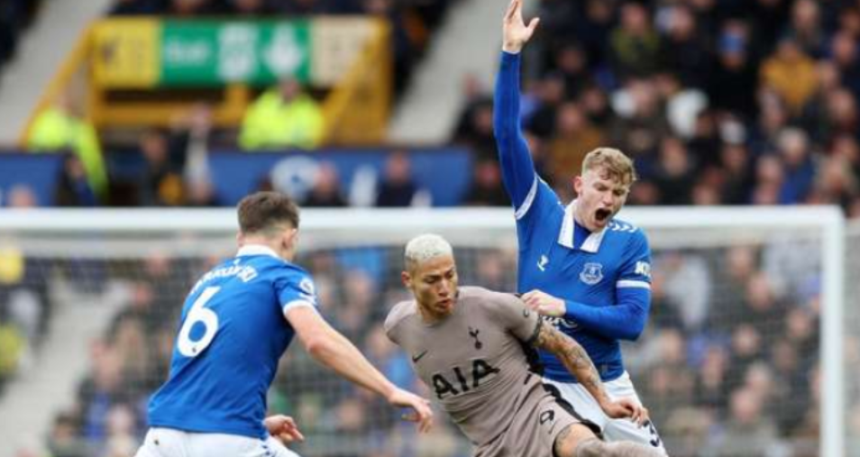 Nis java e 23-të e Premier League, Tottenham merr pikë në “Goodison Park”