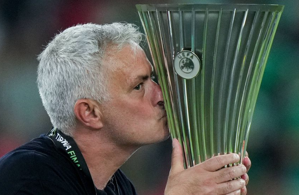 “Kur të bëheni burra, ma ktheni”, Mourinho u tradhtua nga futbollistët