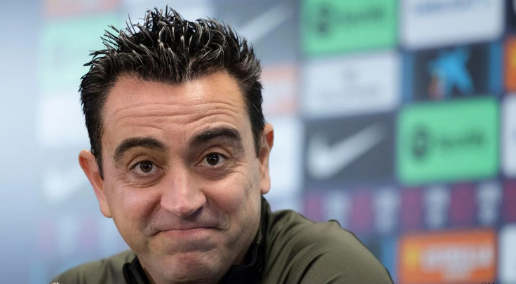 A do të mbetet Xavi trajner i Barçës? Përgjigjet Deco