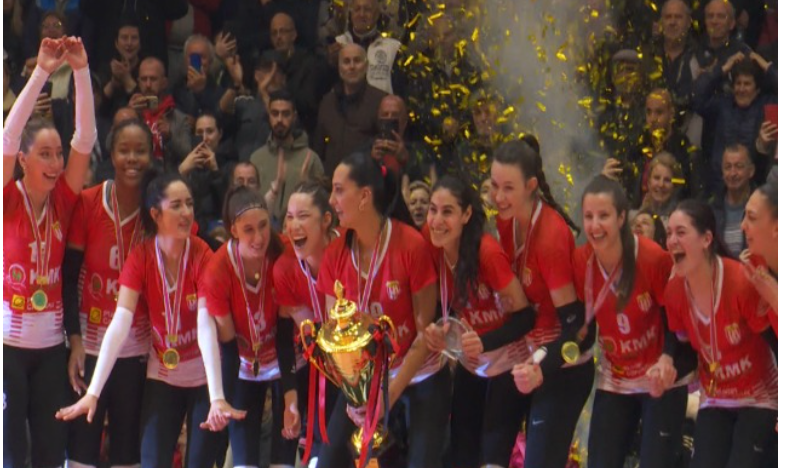 Skënderbeu, tripletë trofeshë, mposht Dritën në një atmosferë të bukur sportive