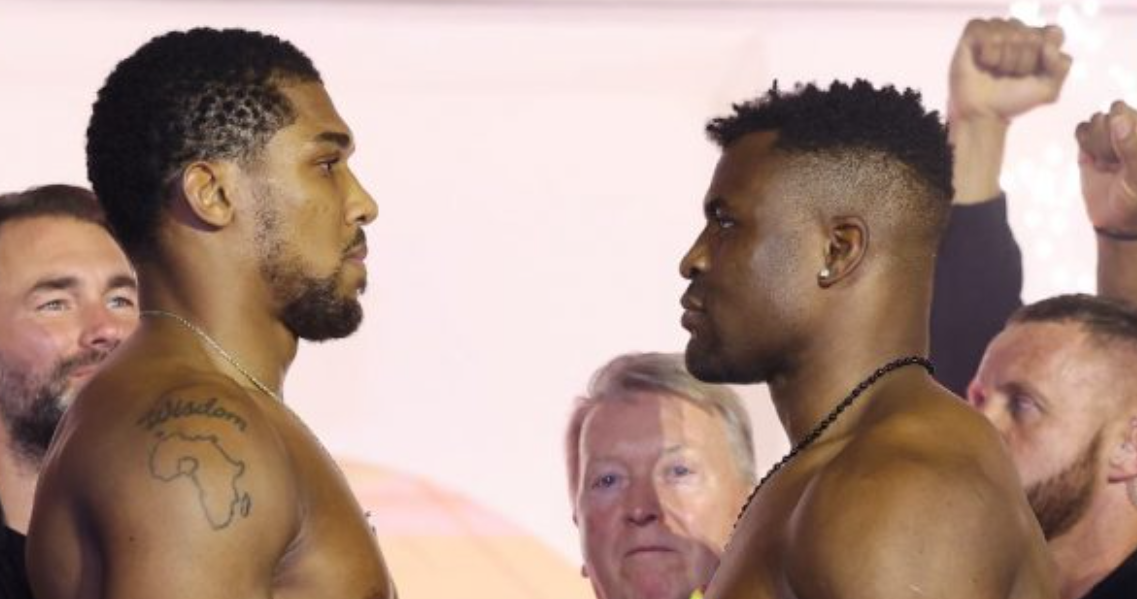 Joshua dhe Ngannou kanë bënë peshimet para meçit – kjo është pesha e dy boksierëve