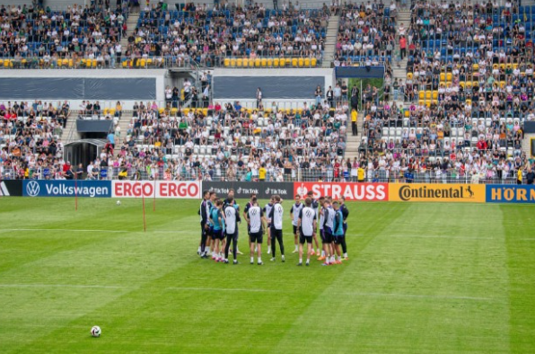 Në prag të EURO 2024, 15 mijë tifozë ndjekin stërvitjen e Gjermanisë