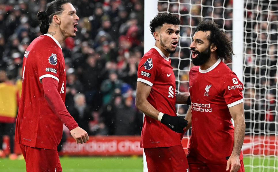 Sulmuesi i Liverpool refuzon PSG dhe i shpreh besnikëri Liverpool