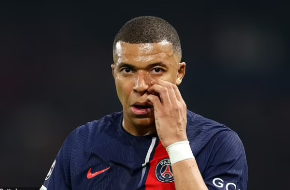 ‘L’Equipe’ për Mbappe-n: Ndeshja e tij me PSG-në ishte një makth i vërtetë