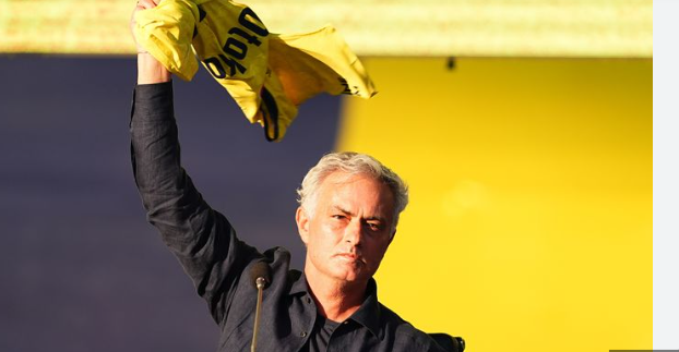 Mourinho prezantohet të Fenerbahce: Ëndrrat e juaja janë të miat