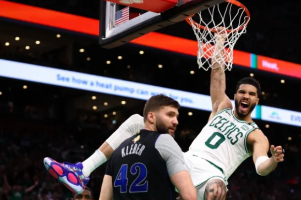 Boston mposht Dallas-in në sfidën e parë të finaleve në NBA