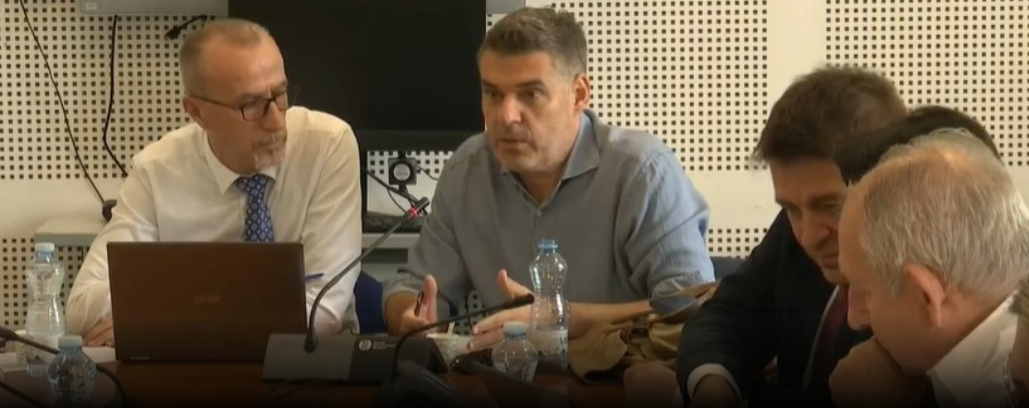 “Po vjen era korrupsion” Ardian Kastrati thotë se prokuroria duhet të hetojë procesin e subvencionimit të teksteve shkollore