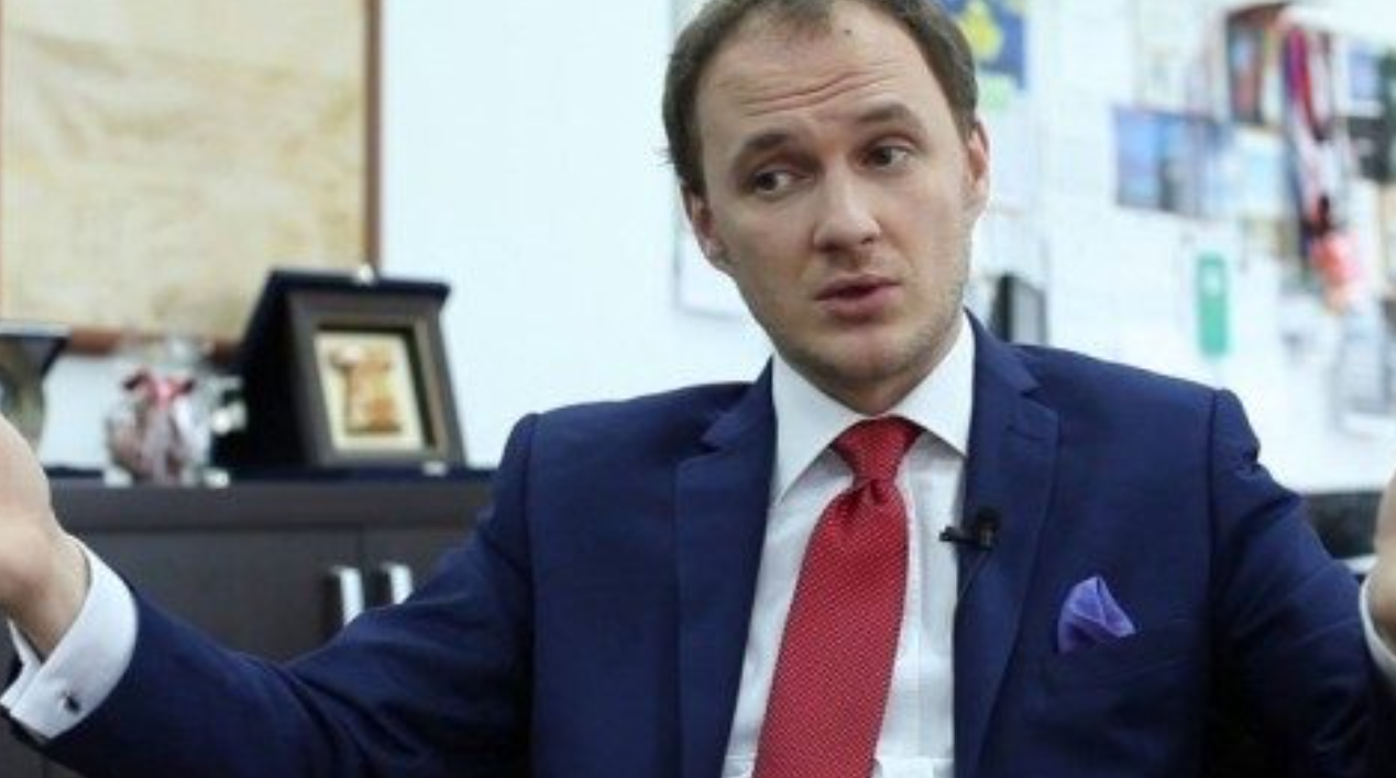 Petrit Selimi: Të akuzuarit në Hagë janë harruar nga pushteti