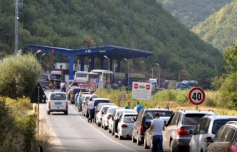 Pritje deri në një orë te Dheu i Bardhë dhe në Merdarë