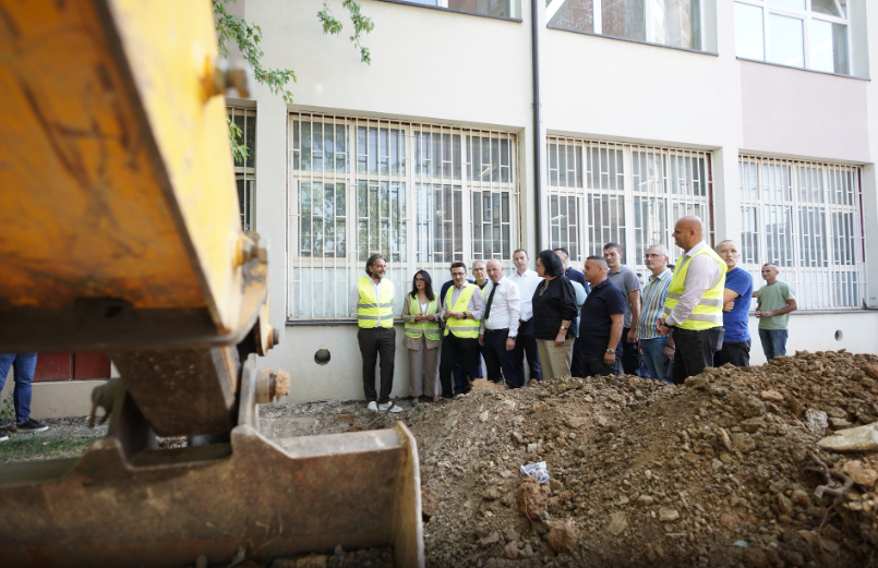 Edhe një shkollë e kryeqytetit kyçet në Termokos