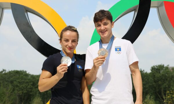 Medalisteve olimpike do t’ju bëhet pritje shtetërore nesër