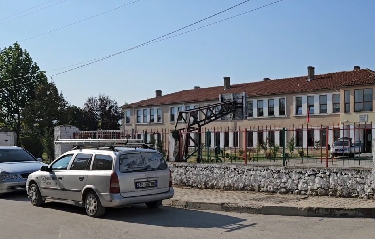 “Ishte gjysmë i zhveshur”, dëshmia e gruas që shpëtoi 9-vjeçaren nga abuzimi i 71-vjeçarit në Maliq të Korçës