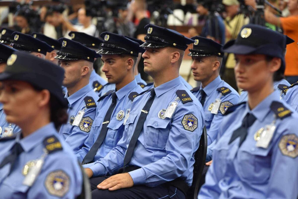 Diplomojnë 448 policë të rinj