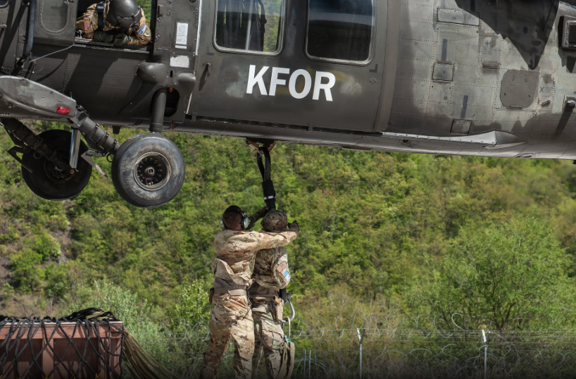 NATO dislokon trupa në Kosovë dhe Maqedoni të Veriut