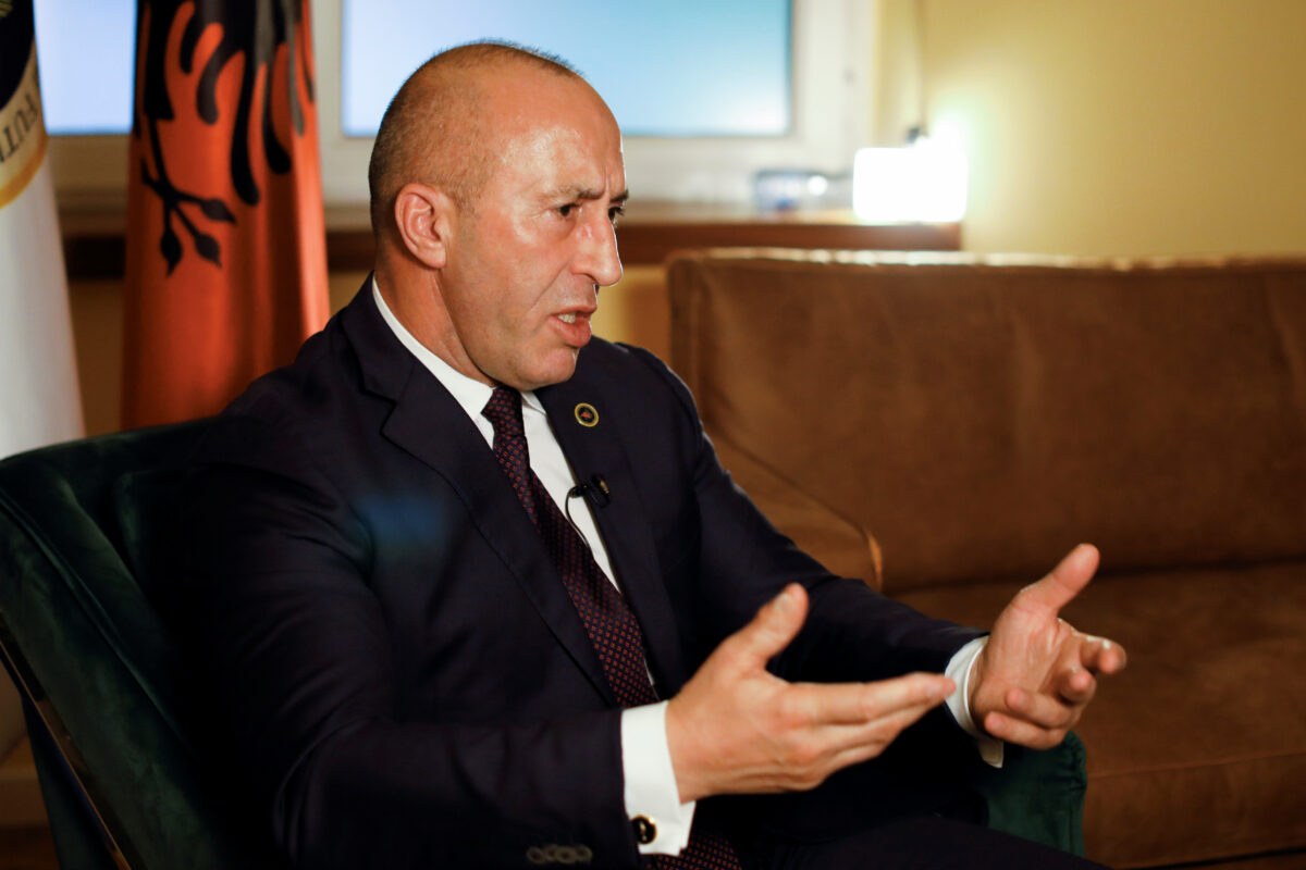 Haradinaj komenton deklaratën e Hovenierit “Mos urinoni nga klubi ku doni të hyni”