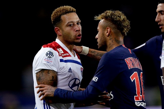 Neymar promovon Depay: Yjet po vijnë në Brazil