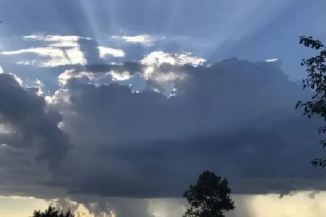 Shqipëri, moti do të jetë me vranësira dhe reshje shiu të pakta