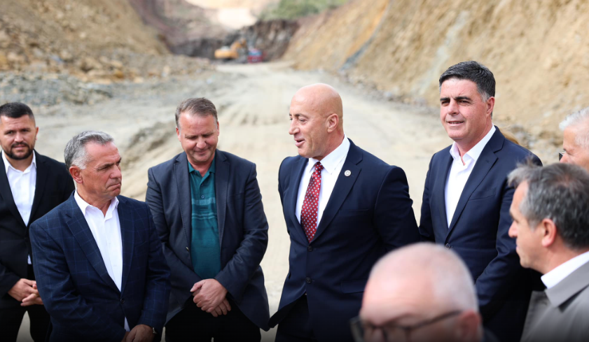 Haradinaj del në terren: Autostrada Prishtinë-Gjilan është dashur të përfundojë në vitin 2021