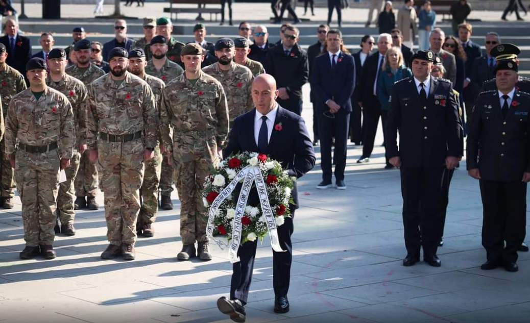 Haradinaj nderon ushtarët britanikë: Shprehëm respektin tonë të thellë për sakrificën e luftëtarëve britanikë