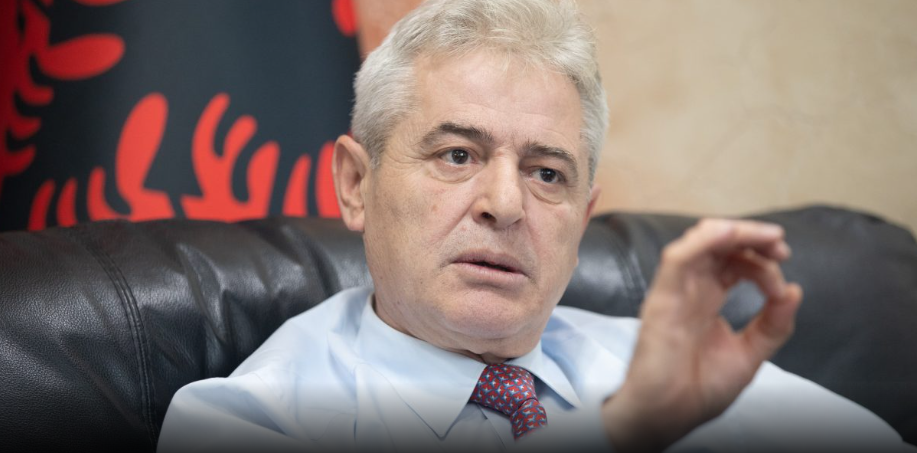 Ahmeti: S’jam politikan i salloneve dhe biskotave, nuk lejoj të preket shqipja