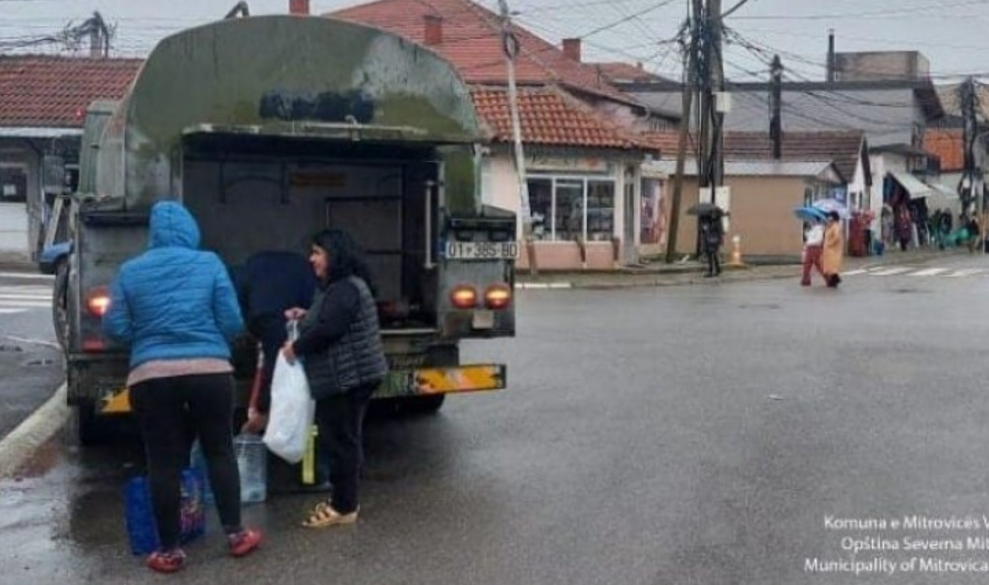 Shërbimi i ujit të pijes me cisterna në veri të Mitrovicës do të vazhdojë