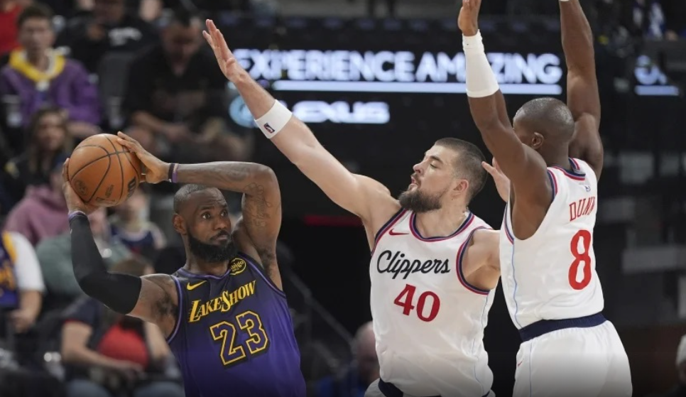 Clippersat fitojnë derbin me Lakersat, shkëlqejnë Oklahoma, Miami, Denveri dhe Milwaukee