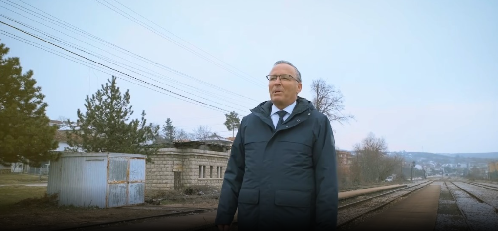 Premtimi i madh i Bedri Hamzës: Kosovën dhe Shqipërinë do t’i lidhim edhe me hekurudhën e kombit