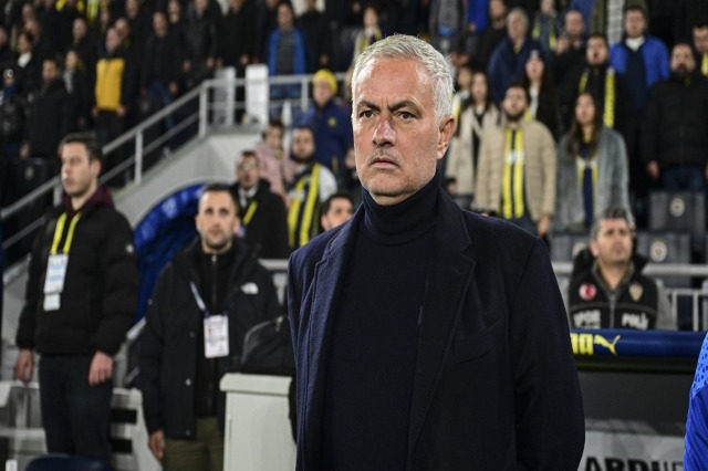 Mourinho, i tërbuar me gazëtarët në Turqi: Pse keni frikë?