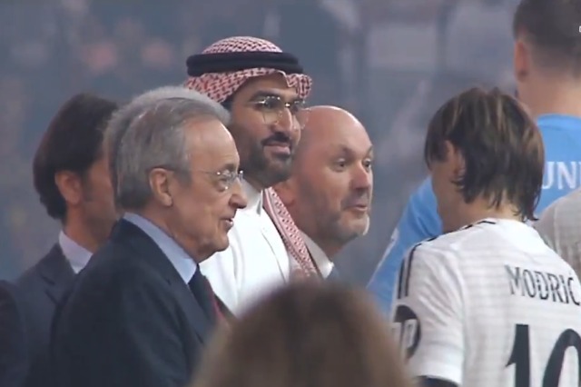 Florentino Perez “ngushëllon” Modriçin: Do ta humbim dhe ne një finale!