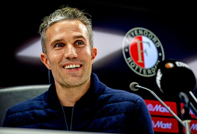 Van Persie flet si trajner i ri i Feyenoord: Mezi pres të nisi punën  