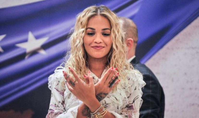 Rita Ora: Urime Ditën e Pavarësisë vendit tim