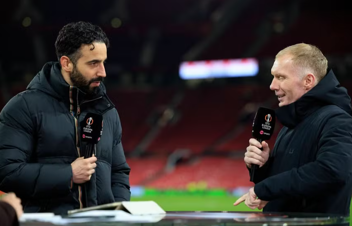 Scholes zbulon arsyen pse një lojtar i Man Unitedit i kishte kërkuar takim