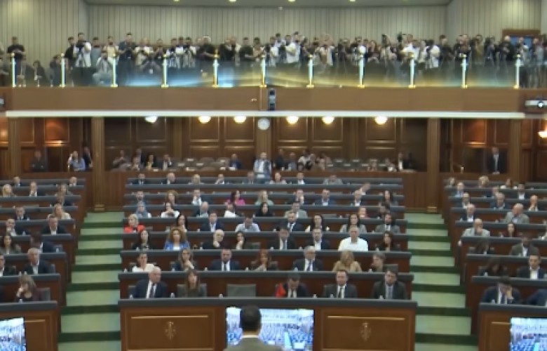 Analistët thonë se 2 taborët duhet të gjejnë kompromis për kryekuvendarin Analistët thonë se 2 taborët duhet të gjejnë kompromis për kryekuvendarin