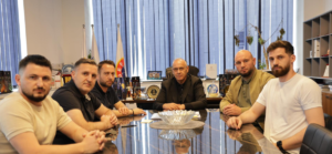 Presidenti Ademi takon Këshillin Mjekësor të FFK-së, kërkon forcim të masave