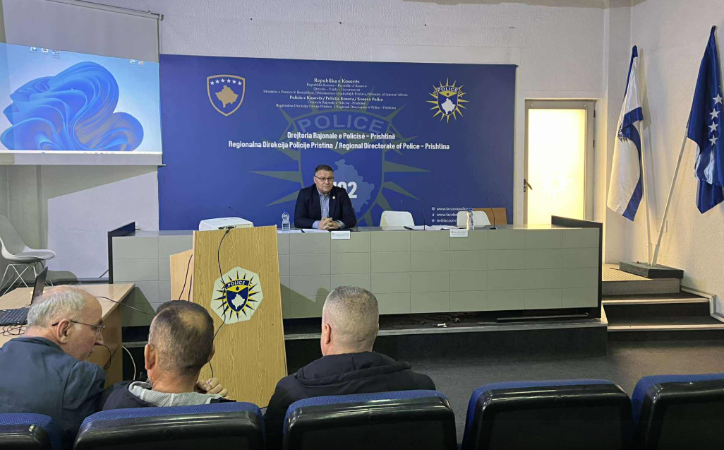 Hoxha: Policia e Kosovës në vazhdimësi është cak e propagandës dhe kërcënimeve nga Serbia Hoxha: Policia e Kosovës në vazhdimësi është cak e propagandës dhe kërcënimeve nga Serbia