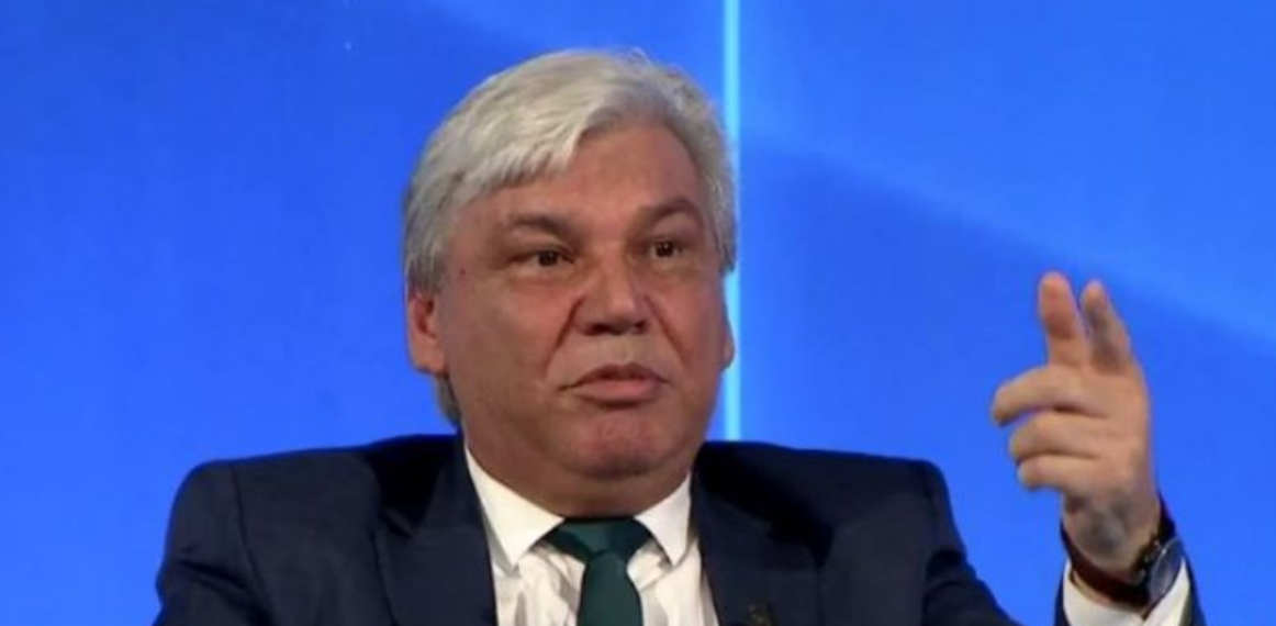 Kryeziu: Vetëm Osmani ka të drejtë të ankohet në Kushtetuese për situatën e tanishme të Kuvendit Kryeziu: Vetëm Osmani ka të drejtë të ankohet në Kushtetuese për situatën e tanishme të Kuvendit